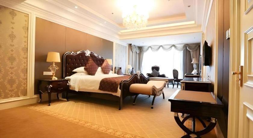 Country Garden Phoenix Hotel שניאנג מראה חיצוני תמונה