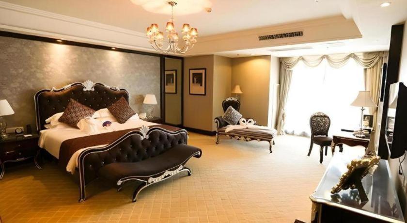 Country Garden Phoenix Hotel שניאנג מראה חיצוני תמונה