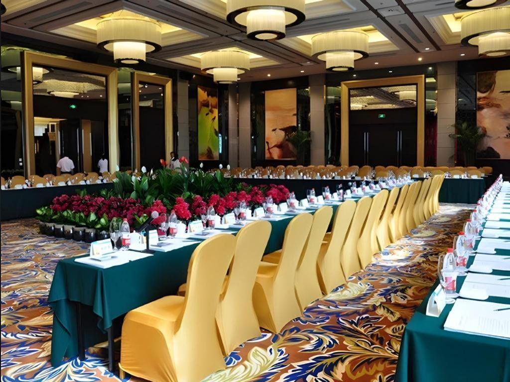 Country Garden Phoenix Hotel שניאנג מראה חיצוני תמונה